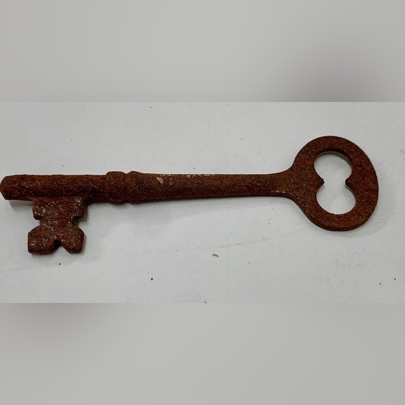 c. 1900 Antique Michigan Industrial Commercial Solid Barrel Skeleton Key Rusty - Picture 5 of 8